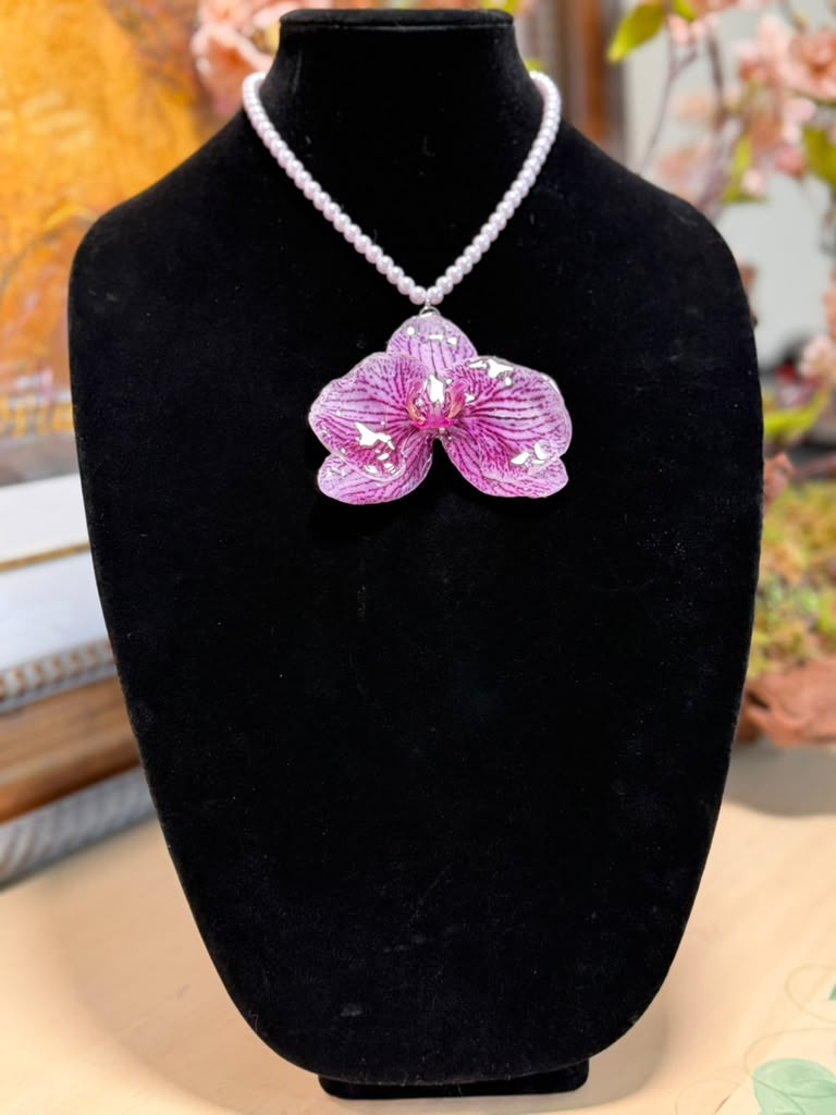 Natural Orchid Preserved in Resin Necklace with Pearl Beads
